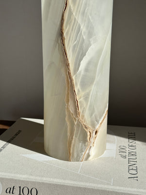 
            
                Load image into Gallery viewer, White with Amber Vein Onyx Lamp
            
        