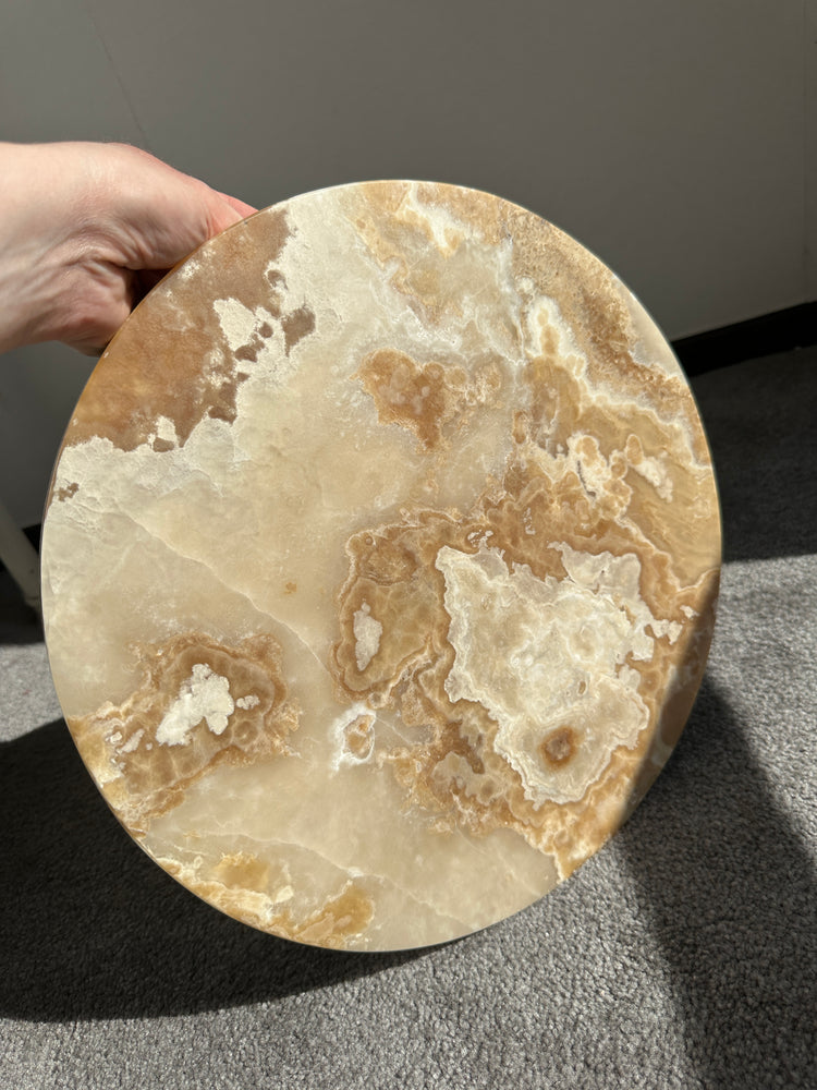 Alba Onyx Table Caramel