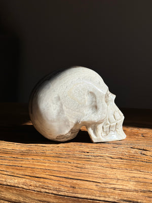 
            
                Load image into Gallery viewer, Grey Onyx Skull
            
        
