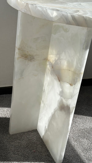 Alba Onyx Table White