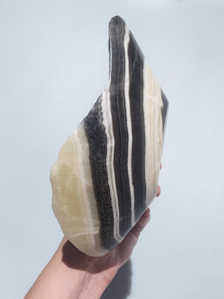 
            
                Load image into Gallery viewer, Zebra Calcite Bowl
            
        