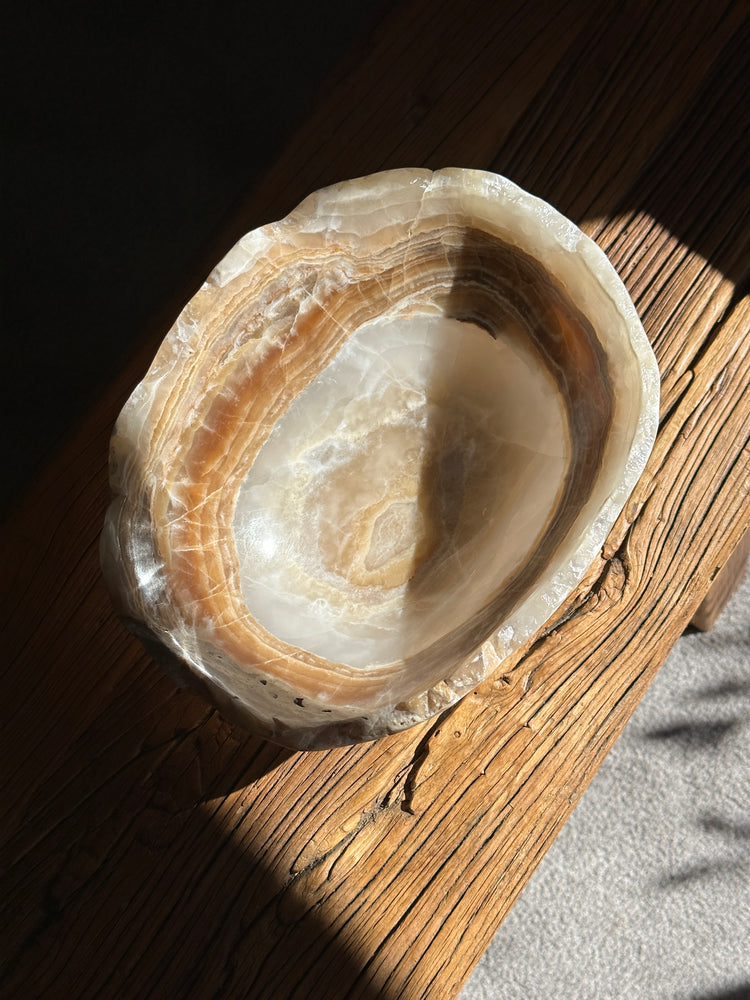 
            
                Load image into Gallery viewer, Onyx Bowl - Polished Amber Medium
            
        