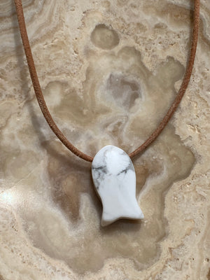 
            
                Load image into Gallery viewer, Hooked Necklace
            
        