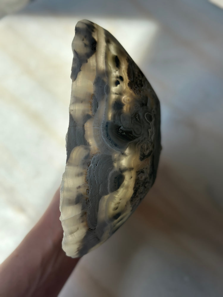
            
                Load image into Gallery viewer, Repaired Onyx Bowl
            
        