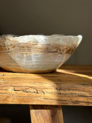 
            
                Load image into Gallery viewer, Onyx Bowl - Polished Amber Medium
            
        