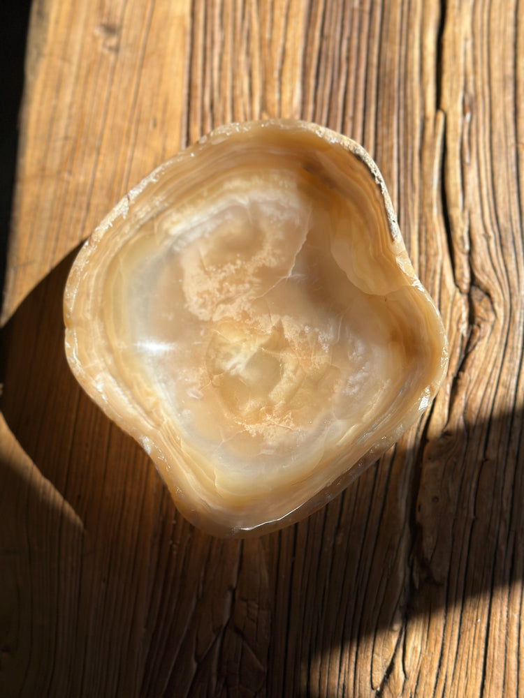 
            
                Load image into Gallery viewer, Amber Onyx Bowl - Polished
            
        